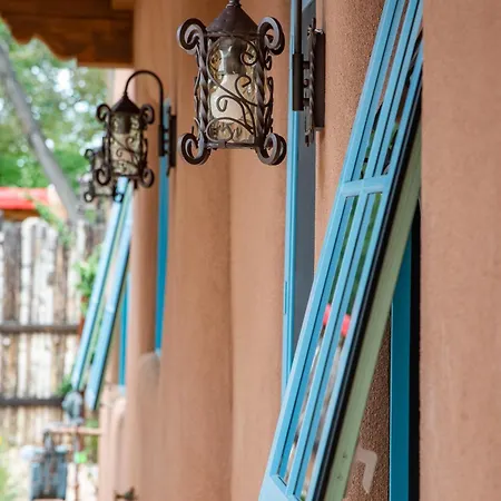 Fabulous Historic Adobe Close To Canyon Road Holiday home *